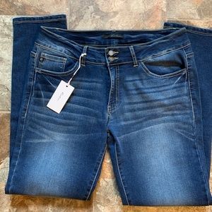 NWT Kancan skinny jeans.